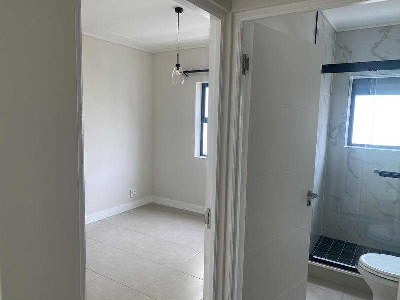 To Let 2 Bedroom Property for Rent in Richwood Western Cape